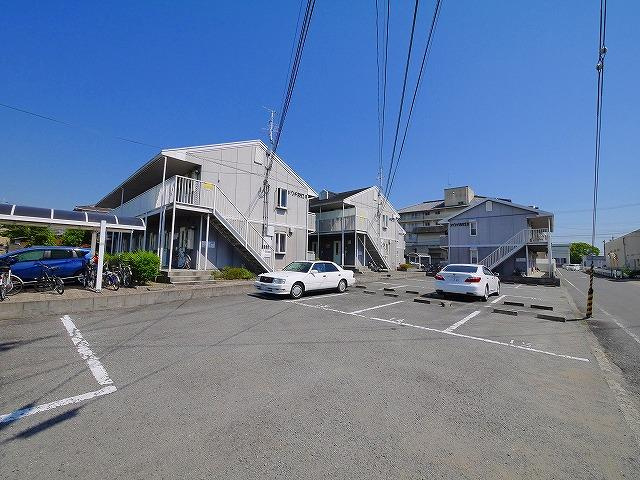 メゾン・ド・スリシエDの駐車場|カースペースがあります