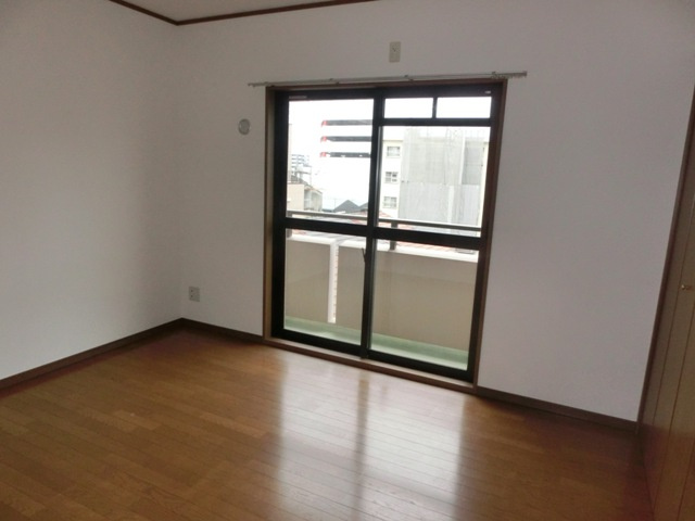 淀川ハイライフマンションの洋室