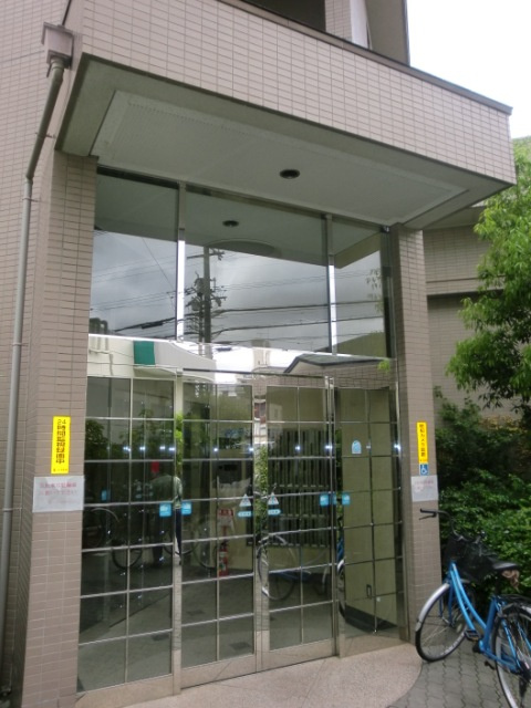 淀川ハイライフマンションのエントランス