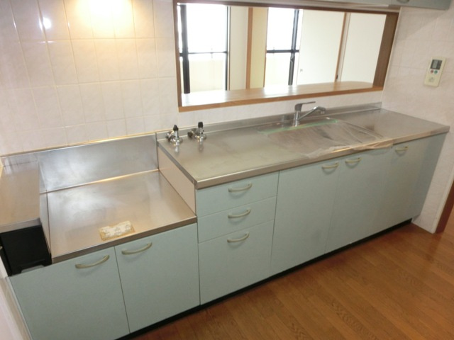 淀川ハイライフマンションのキッチン|広ーいキッチン