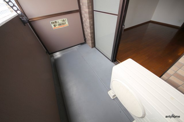 リーガル天神橋　仲介手数料無料のバルコニー