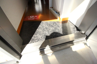 【エントランス】 | レオパレスレークサイド岡本