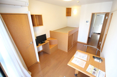 【洋室】 | レオパレスレークサイド岡本