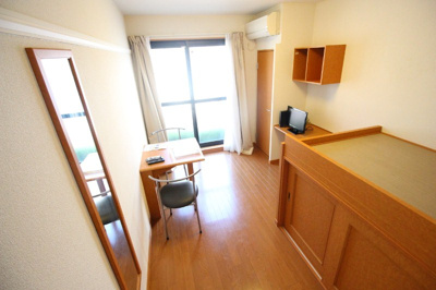 【洋室】 | レオパレスレークサイド岡本