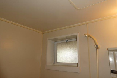 【浴室】 | アブニール吉富Ａ | 浴室窓