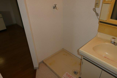 【その他】 | アブニール吉富Ａ | 洗濯機置き場