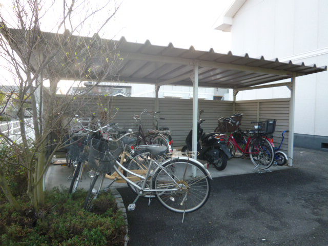 アブニール吉富Ａのその他共用部分|自転車置き場
