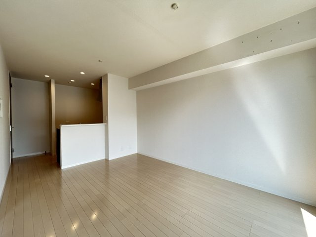 加古郡播磨町古田１丁目のアパートの居間・リビング