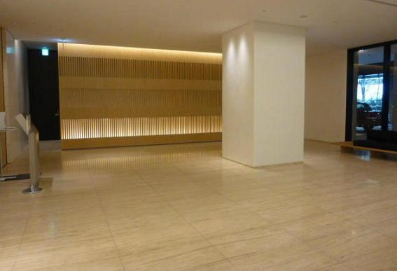 港区六本木１丁目の賃貸マンション|エントランス入口
