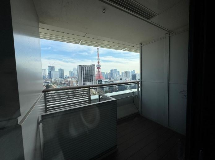 港区六本木１丁目の賃貸マンションのバルコニー