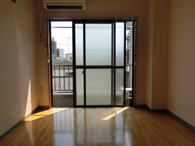 【洋室】 | チェリーハイムⅡ | 南向きの居室☆