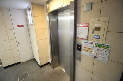 【その他共用部分】 | S・Eファースト | エレベーター内にも防犯カメラ付いてます！