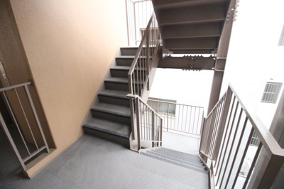 【その他共用部分】 | S・Eファースト | エレベーター横に階段あります！
