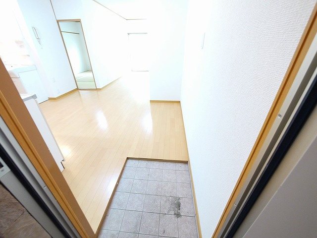 パオ今辻子の玄関