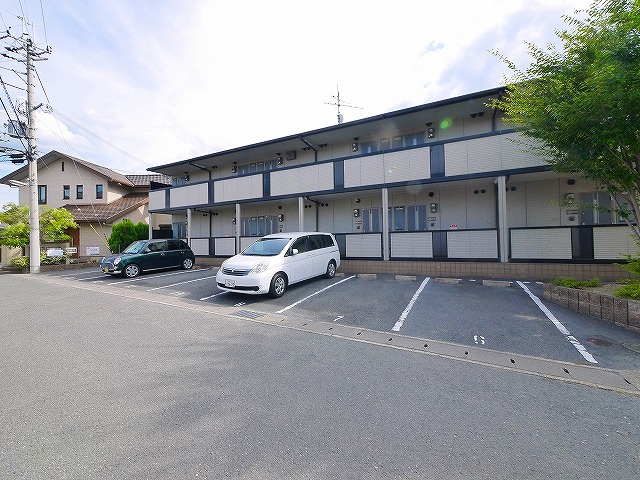 ピノヴェルデの駐車場|カースペースがあります