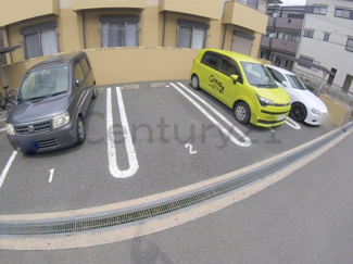 【駐車場】