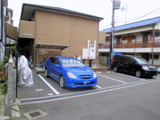 【駐車場】