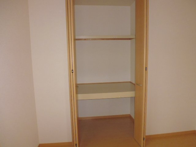 フォルトゥーナカーサＢの収納