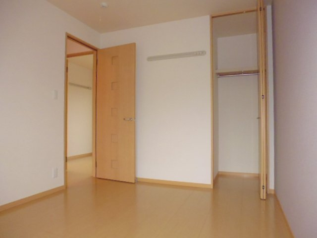 フォルトゥーナカーサＢの洋室