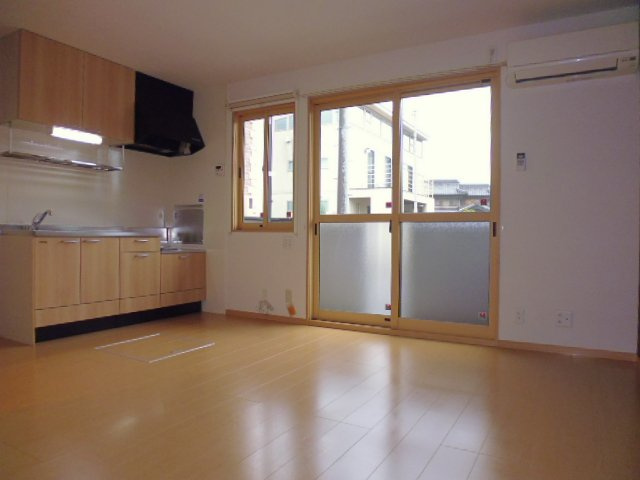 フォルトゥーナカーサＢの居間・リビング|ダイニングキッチン