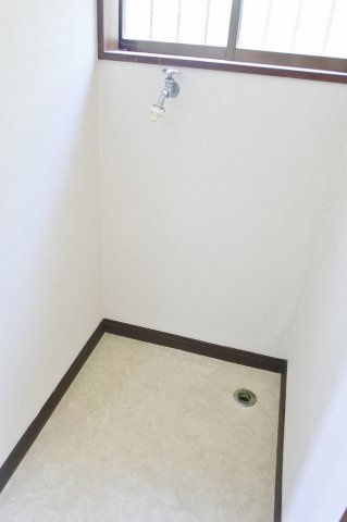 中澤邸貸家の洗面所|室内洗濯機置き場