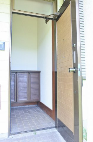 中澤邸貸家の玄関