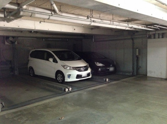 【駐車場】