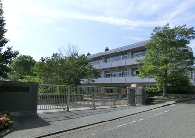 【周辺】 | ライオンズマンションたまプラーザ第２ | 新石川小学校　600ｍ
