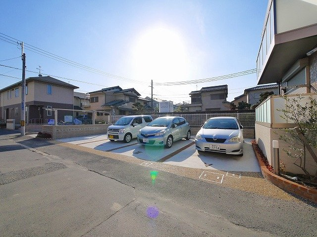 アグレアーブルの駐車場