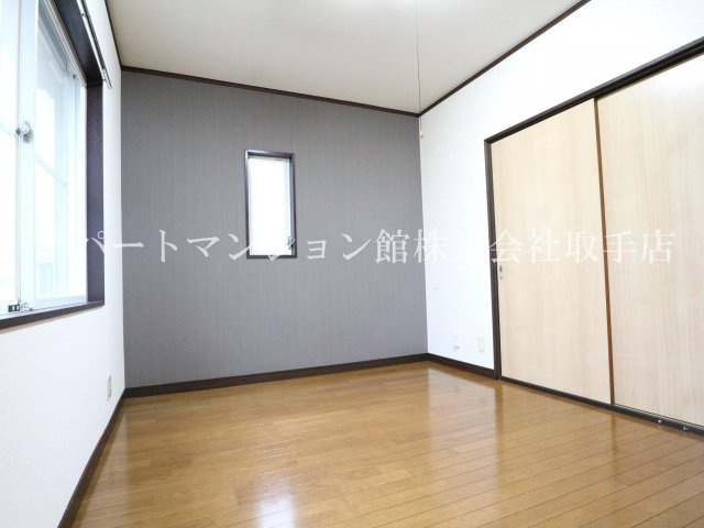 サンヒルズAの洋室