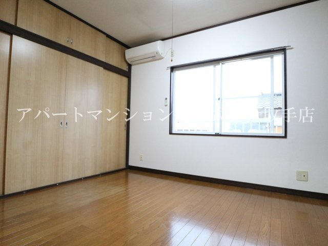 サンヒルズAの寝室