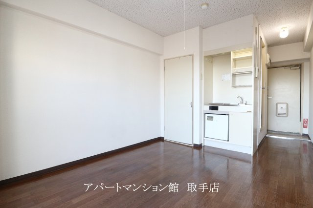 たかなかビルの居間・リビング