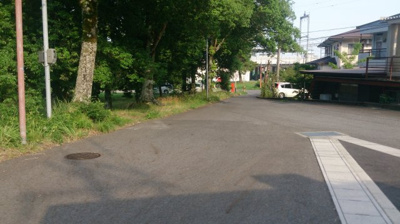 【前面道路含む現地写真】 | 大津市南小松1075　売土地 | 周囲の道路