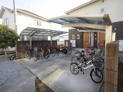 【その他共用部分】 | ヴィコロ壱番館 | 屋根付きの駐輪場があります♪