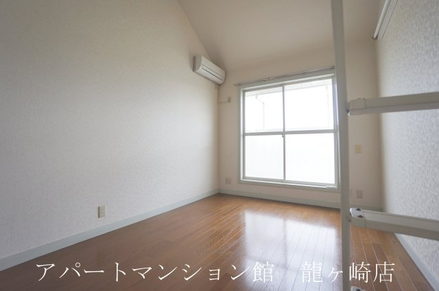 ウッディパレスフジⅡの居間・リビング