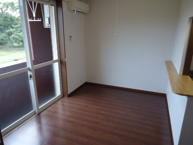 ラ・メール城脇の居間・リビング