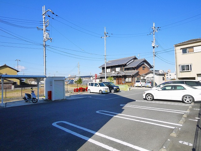 サニーコートA（石上町）の駐車場