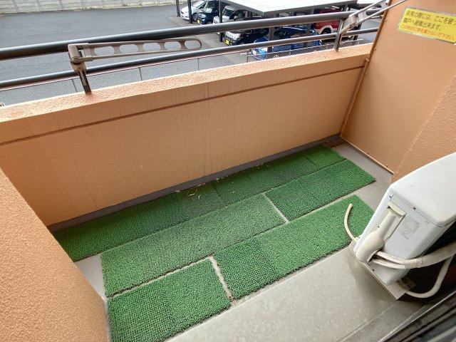 朝日プラザ緑町のバルコニー