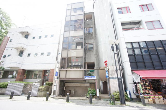柴田ビルの外観