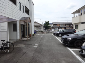【駐車場】