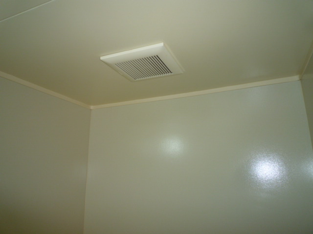 生坂サンプラザの浴室|浴室換気扇