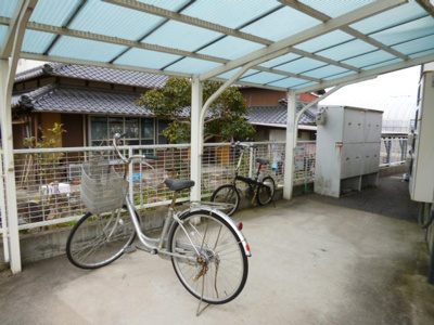 【その他共用部分】 | 生坂サンプラザ | 自転車置き場