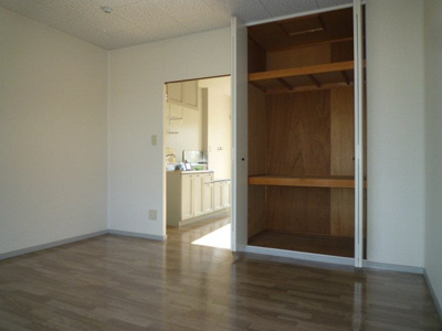 【寝室】 | 生坂サンプラザ | 洋室