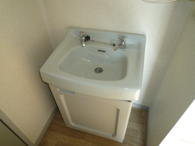 生坂サンプラザの独立洗面台