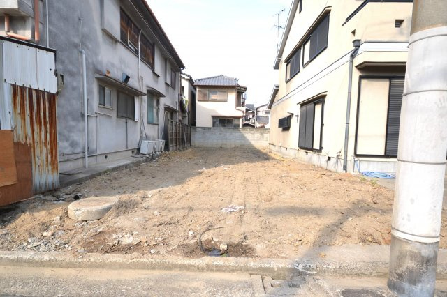 堺市堺区中田出井町　土地の前面道路含む現地写真