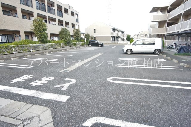 グランエリアールの駐車場
