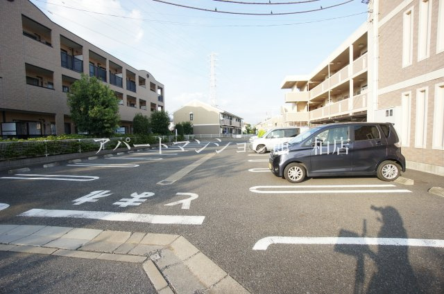 グランエリアールの駐車場