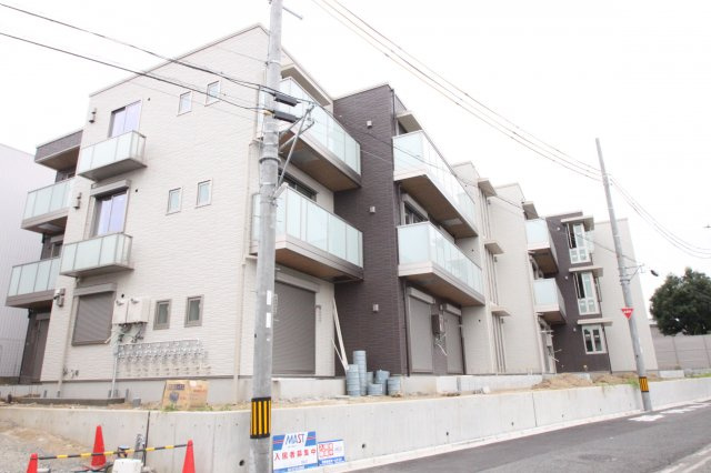 東大阪市菱屋西２丁目の賃貸マンションの外観