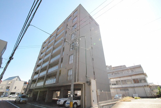 ケープラスの外観