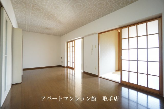 ソレーユ大海の居間・リビング